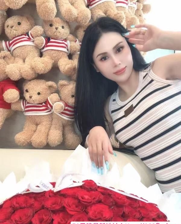 昆山水多大胸少妇 2