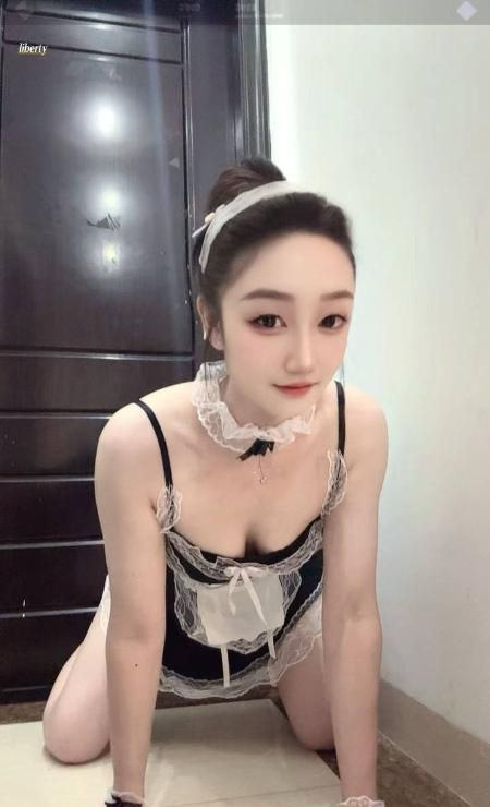 福田大胸手感好妹子 3