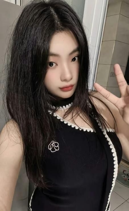 高颜值中项口爆美女 3