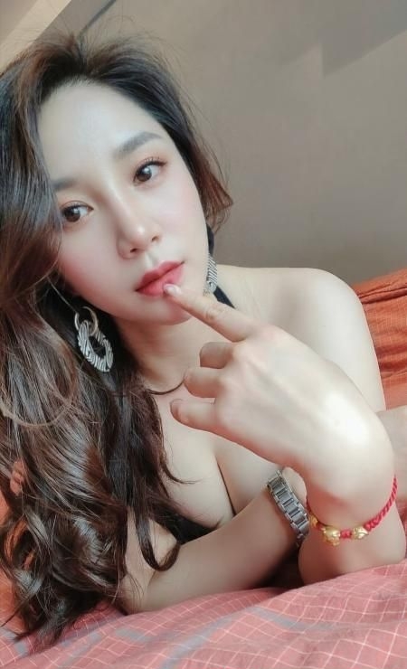天河巨乳少妇蕊蕊 1