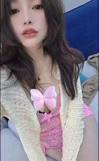 性价比大奶吊带妹