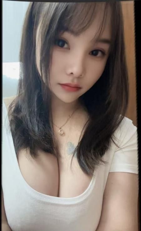 巨乳波霸小骚妹 1