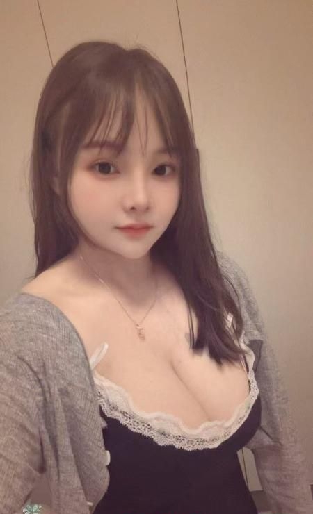 巨乳波霸小骚妹 2