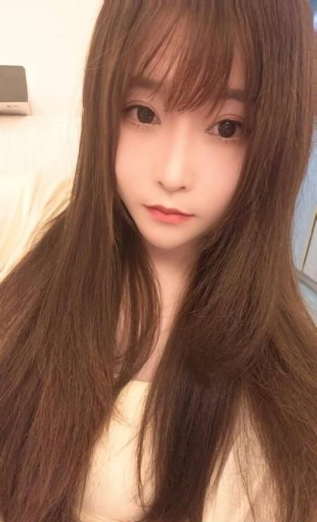 白嫩酥胸长腿御姐 3