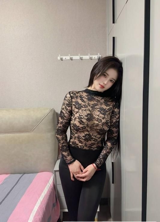 上城丰满翘臀雅琪 2