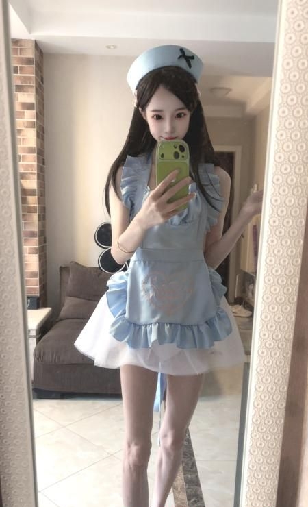 白嫩小巧骚妹 2