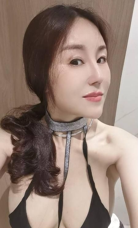 三通吃精老板娘 4