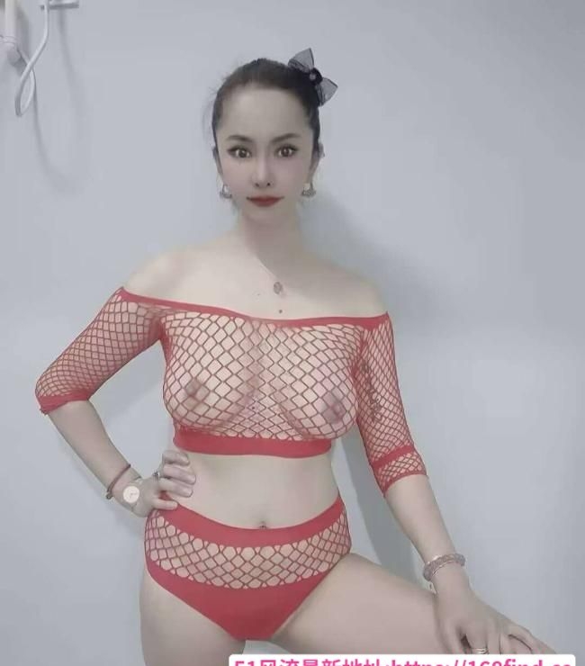 能玩胸推的超级大奶妹 1