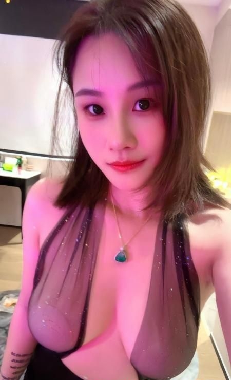 闵行翘臀大奶妹潇潇 2