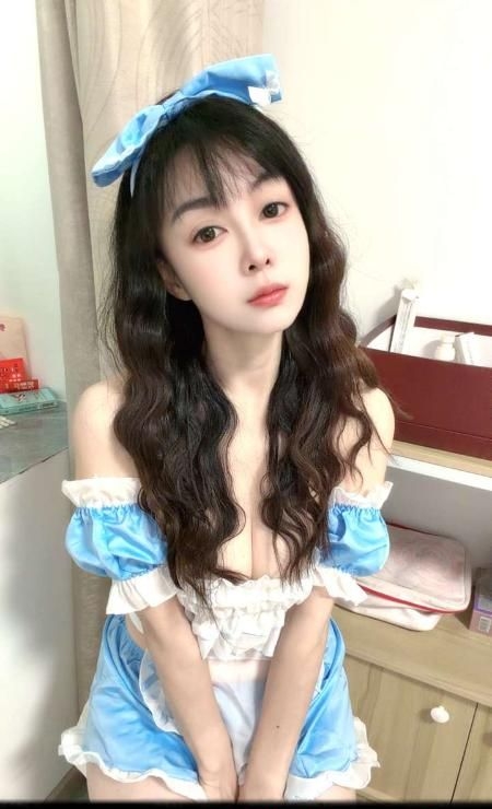 闷骚大白乳姐姐 3