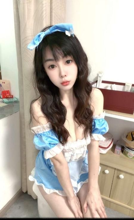 闷骚大白乳姐姐 4