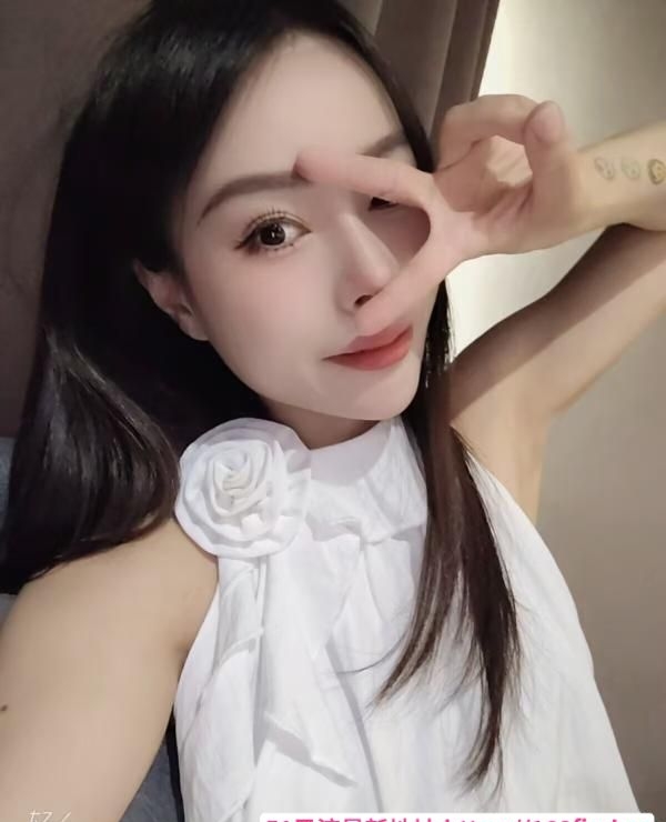 南门C奶少妇曦儿 1