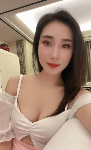 丰满迷人美少妇