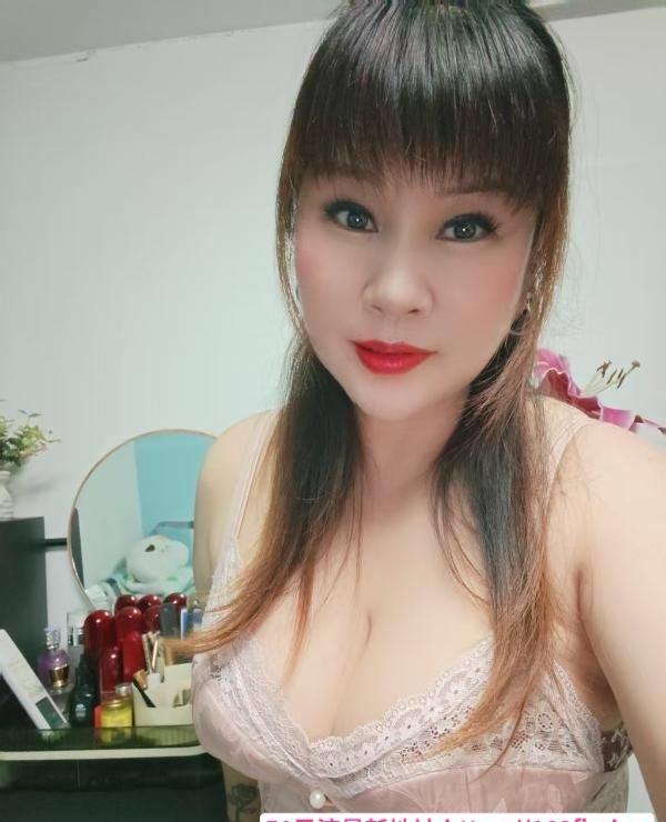 风情丰满老师 1
