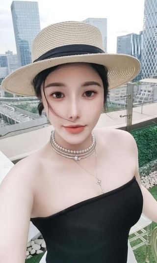 蜜桃臀性感小演员