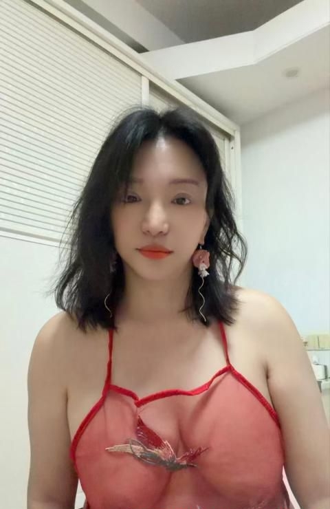 上城大奶肥臀小画 1
