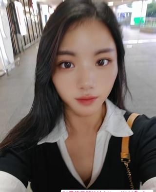 100斤瘦小少妇
