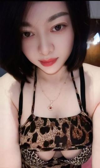 滨江大奶骚娃夏沫