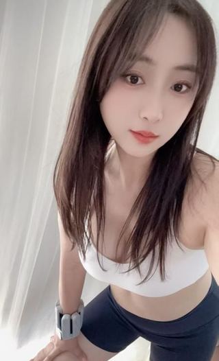 小丽颖女友感爆棚