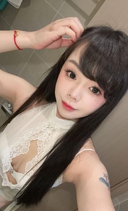 天府御姐鱼子酱 1