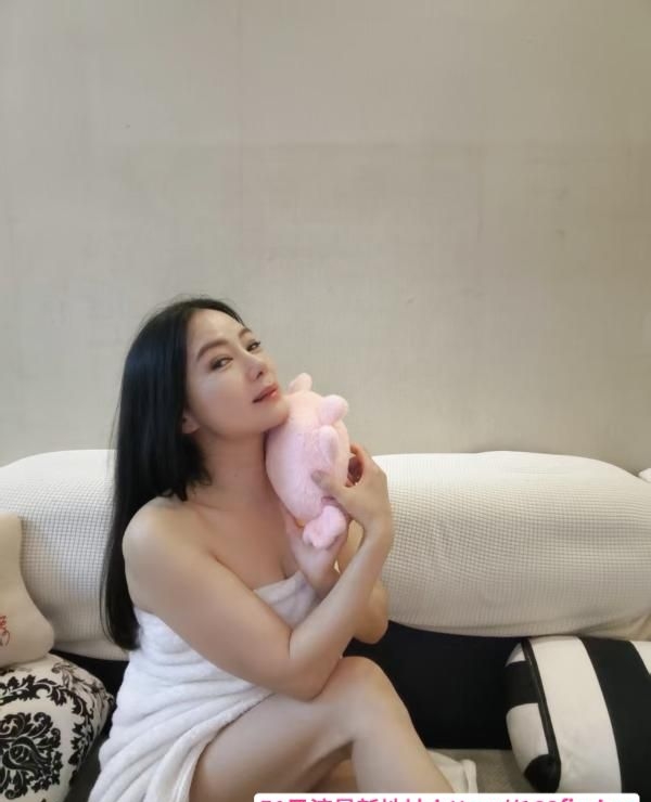 中一路骚妇小龙女 3