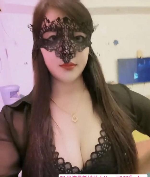 再刷丰满美臀大奶少妇 3