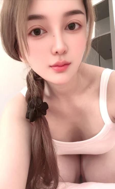 肤白颜值依娜 4