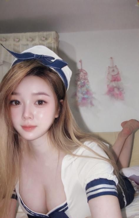 徐汇白皮巨乳玲玲 4