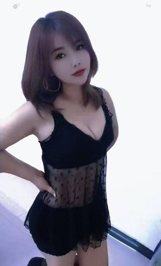 新建丰满性感少妇