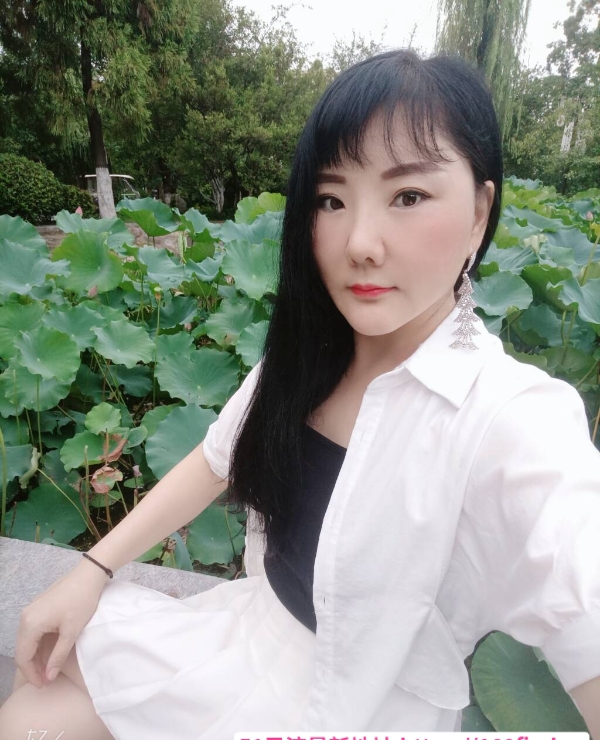 张府园三通熟女 1
