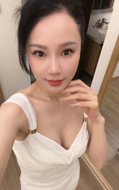 气质肤白貌美桃子 2
