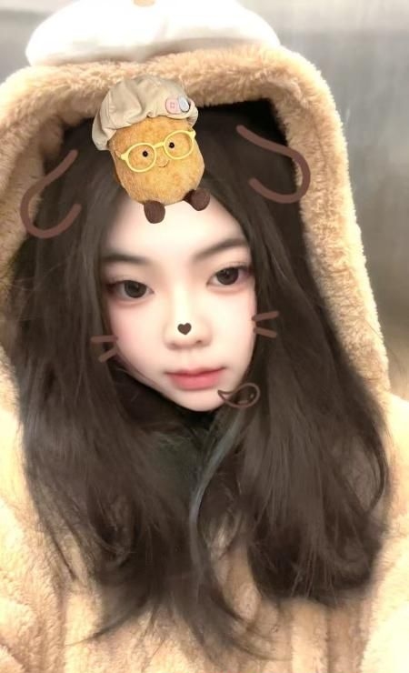花奶纹身坦克小妹 3