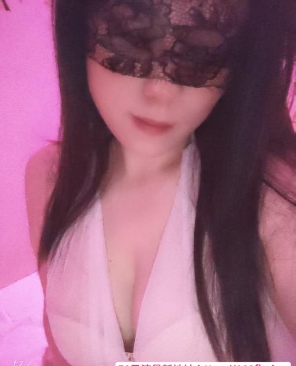 白云大奶美御姐 1