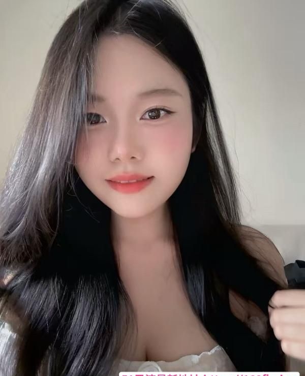 闵行酥胸多汁尤物奈奈 1