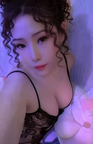 妩媚风骚轻熟女
