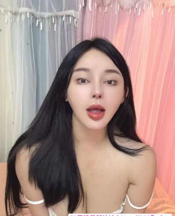 福田前凸后翘妹子 2
