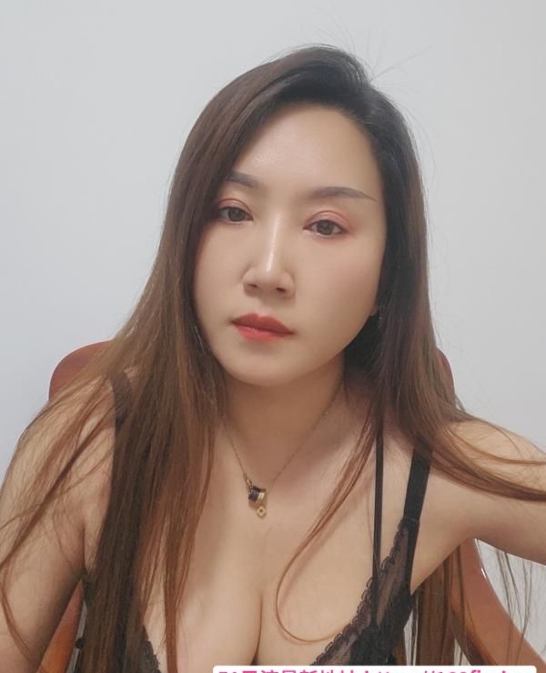 梅花园气质御姐 3