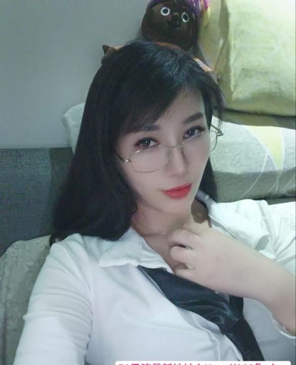 韵味淫妇花妹 3