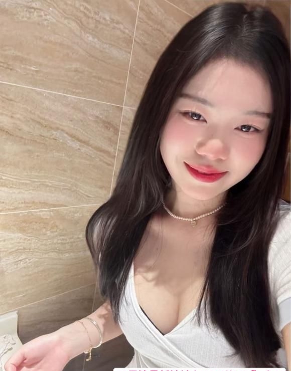 闵行酥胸多汁尤物奈奈 4