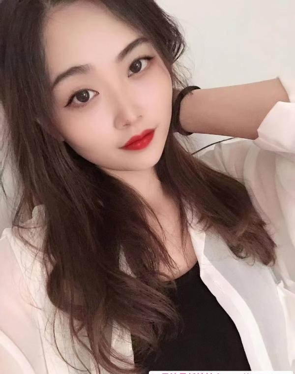 白云望岗莉莉 1