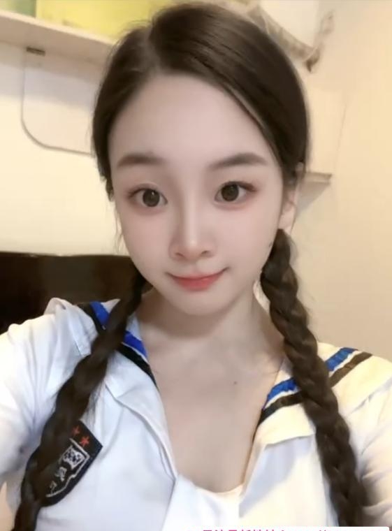 乖巧嫩妹服务超赞 1
