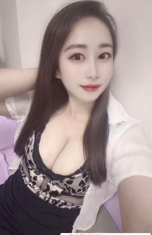 丰乳巨臀美少妇 1