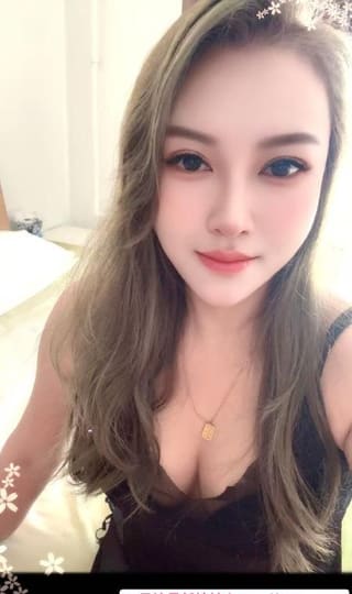 天河气质巨乳少妇馨儿
