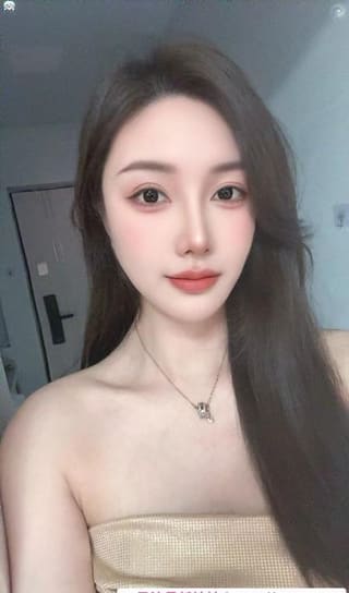 制服御姐Selina