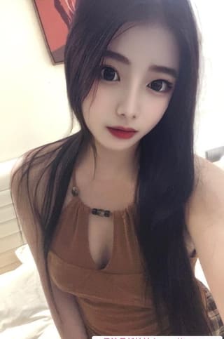 大胸肥臀妹子