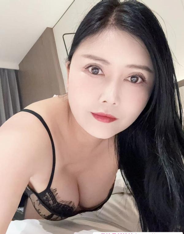 大奶莞式服务 1