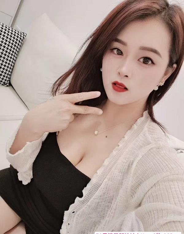 罗湖丰满圆润黑丝温妮 1