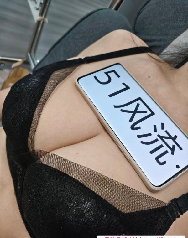 身材服务都行欠欠 1