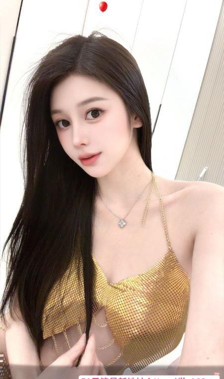 肤白性感颜值芷柔 1