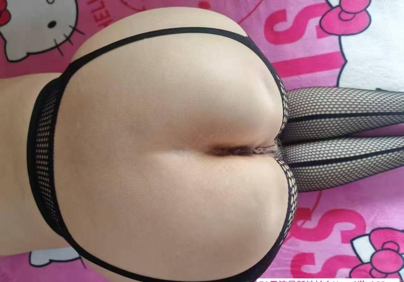 巨臀熟女过年不打烊 1